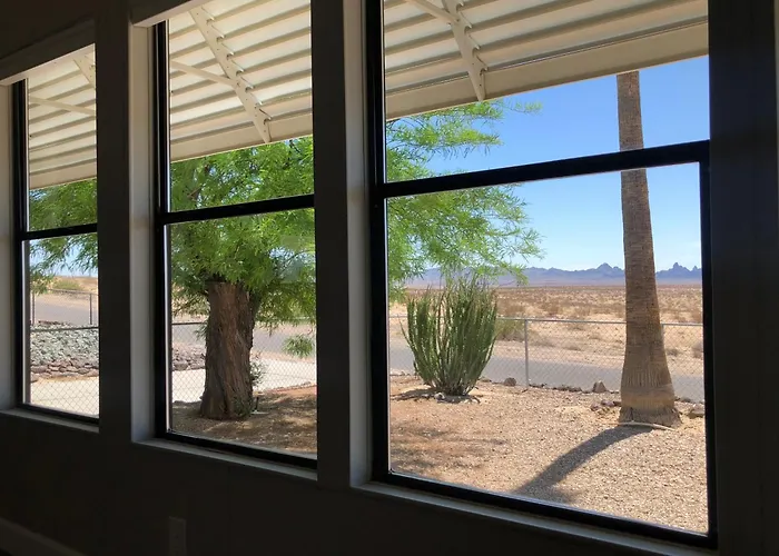 Gorgeous Sunset And Desert Views In *